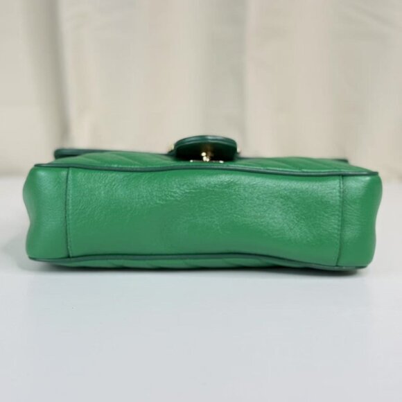 Gucci Green Medium Marmont Shoulder Bag Crossbody with Gold Chain Strap - Picture 5 of 9